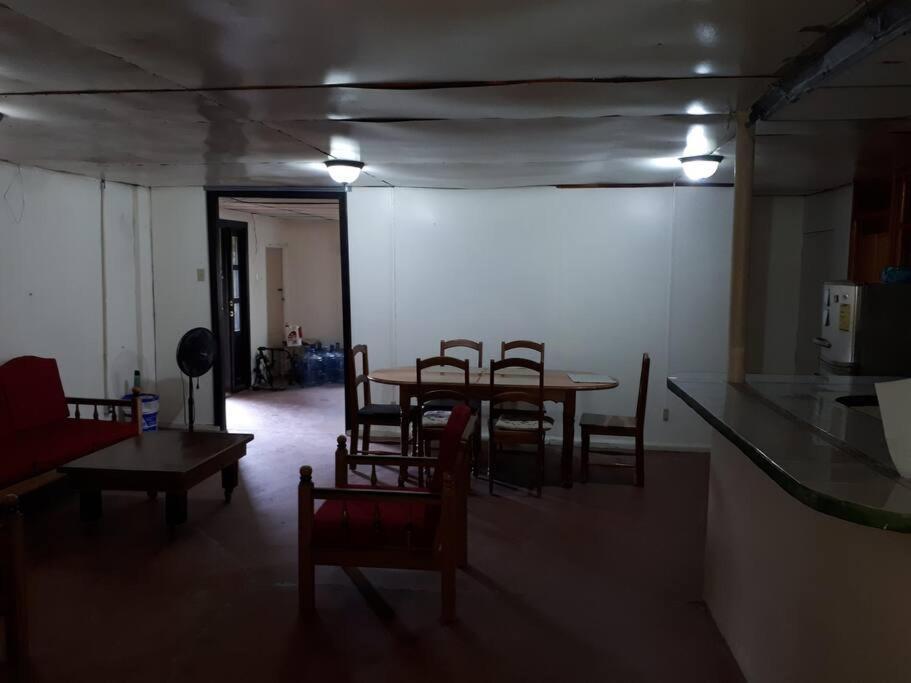 Almirante Gia'S Garage & Home For Bocas Travelers מראה חיצוני תמונה